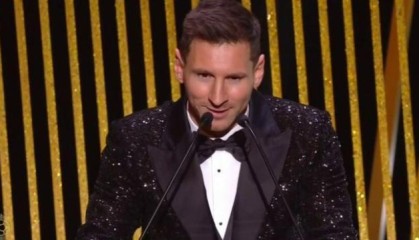 BOB半岛体育平台-梅西：我爱足球所以还想踢很久 莱万应被补发金球