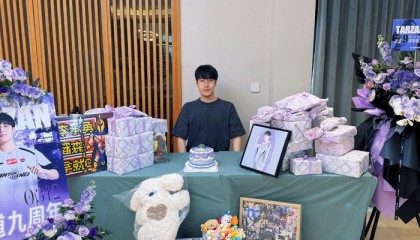 BOB半岛体育首页-Tarzan李承勇感恩粉丝九年支持，承诺展现精彩比赛|lpl|AL|粉丝应援物产出|赛程|写作业_新浪体育_新浪新闻